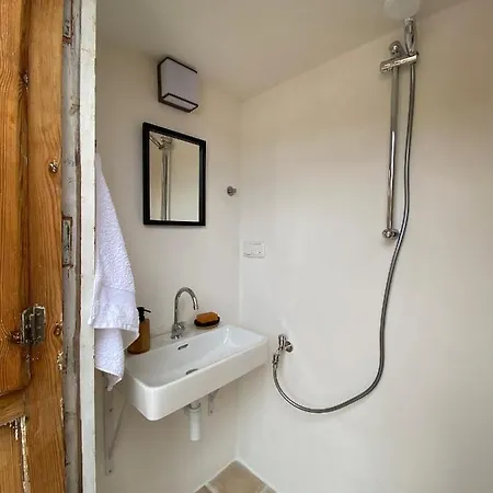 Appartement Renovated House In The Historic Center