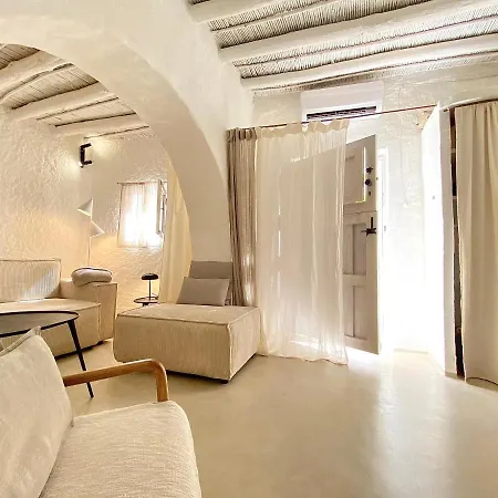 Renovated House In The Historic Center Апартаменты Мохакар